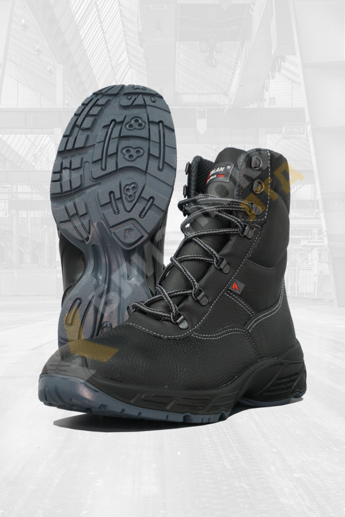 Черевики з високими берцями